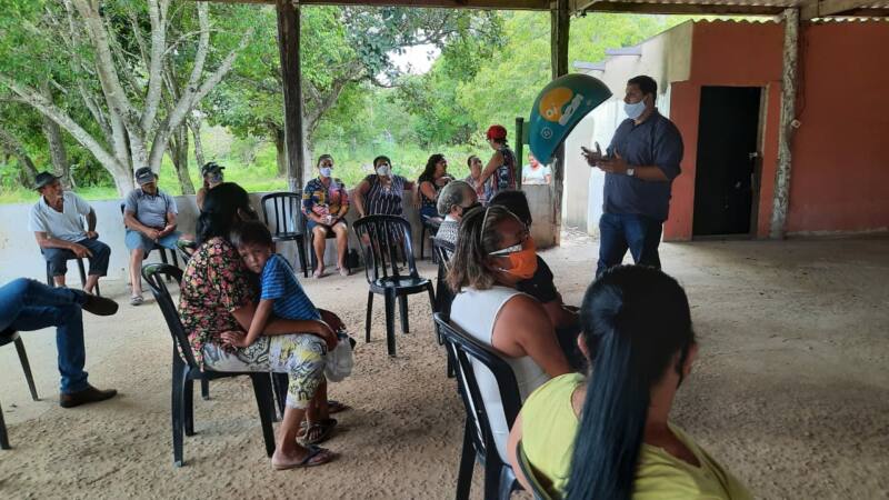 Treinamento: Palestra sobre manejo do solo e água para produtores da região dos Assentamentos, na cidade de Cocalzinho